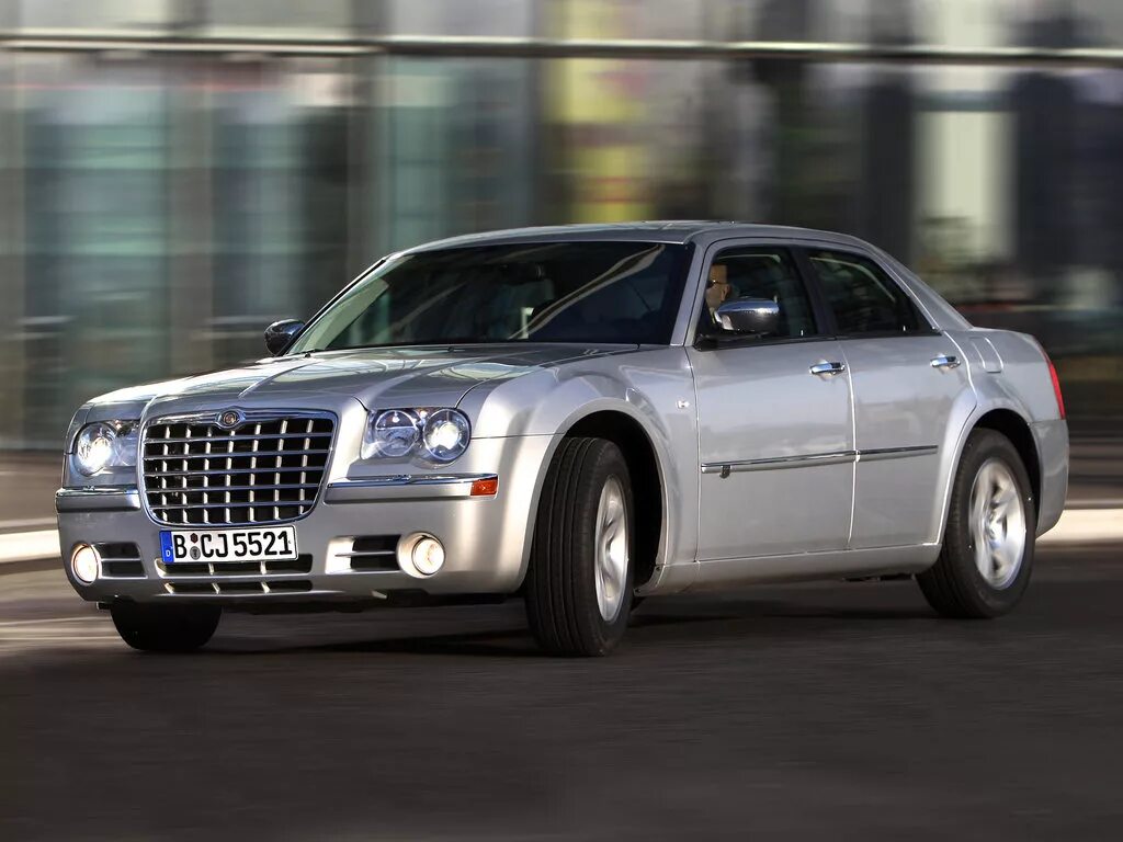 Как выглядит крайслер. Chrysler 300c 2004. chrysler 300c 2007. chrysler 300c i 2004. крайслер 300с 2004.