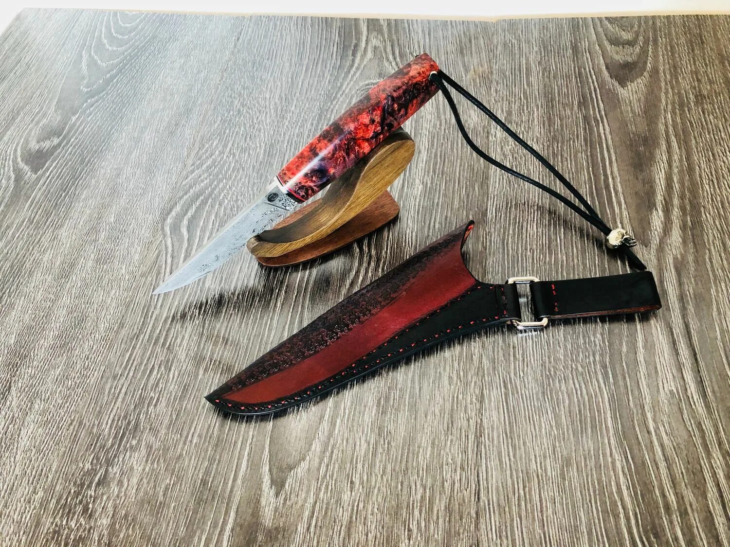 Складной нож с красным лезвием. Microtech red. Microtech stitch реплика. Red knives магазин ножей. Ножи ред хорс.