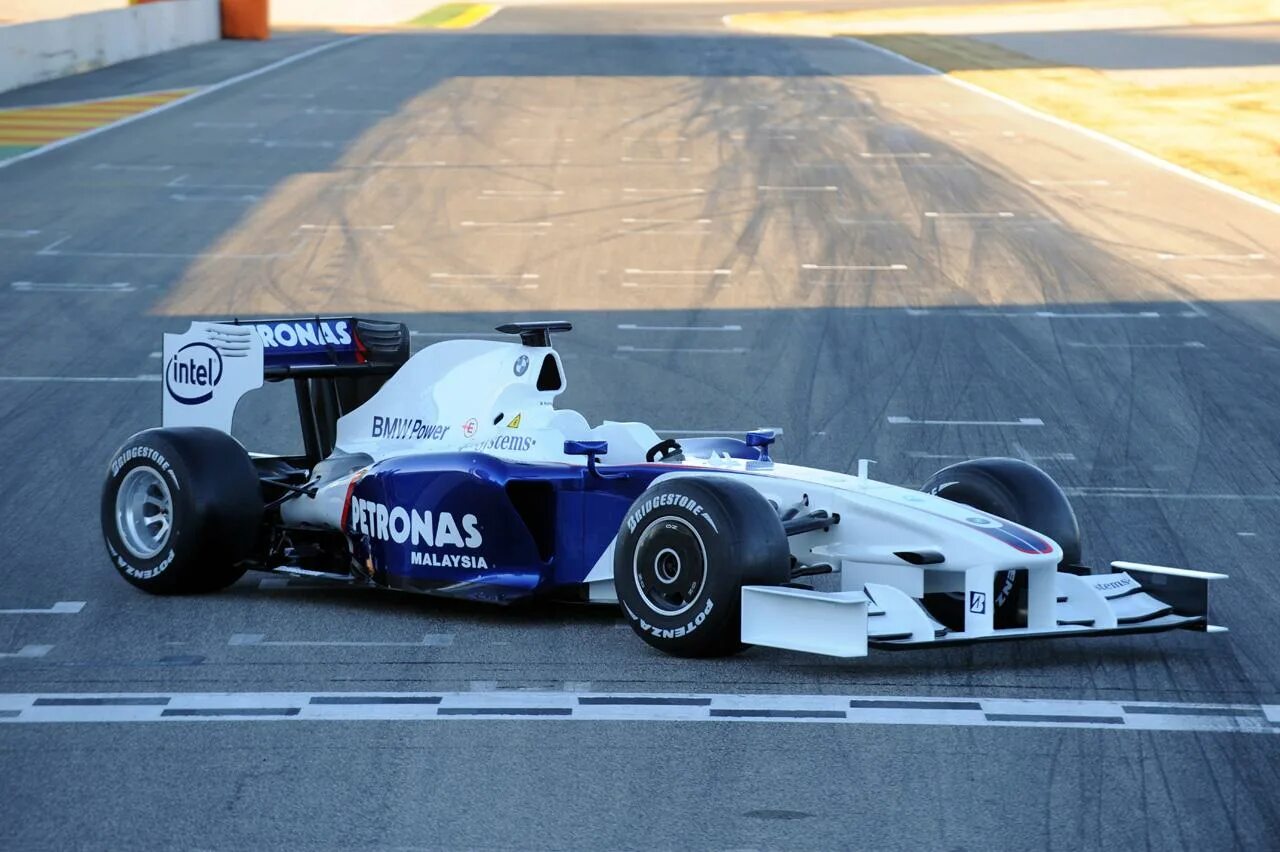 Bmw sauber f1 team. Заубер бмв. Бмв формула 1 2024. Bmw f1 team. Bmw sauber f1.