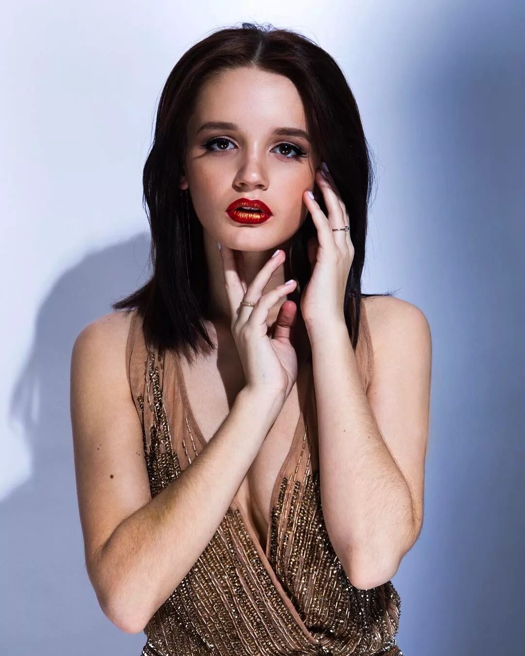 старшая дочь славы. дочь славы певицы. саша морозова дочь славы. александрой морозовой дочь славы. дочь славы певицы.