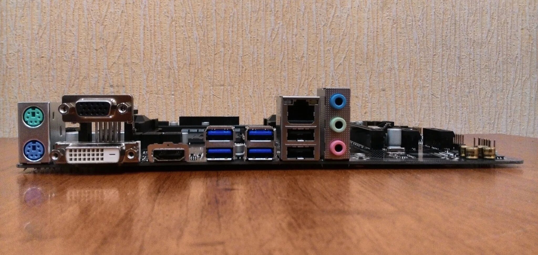 Gigabyte ga a320m s2h v2. Gigabyte ga-a320m-s2h v2 vrm. материнская плата gigabyte ga-a320m-s2h v2 с кулером. a320m-h-cf материнская плата. a320m-h gigabyte разъемы rgb.