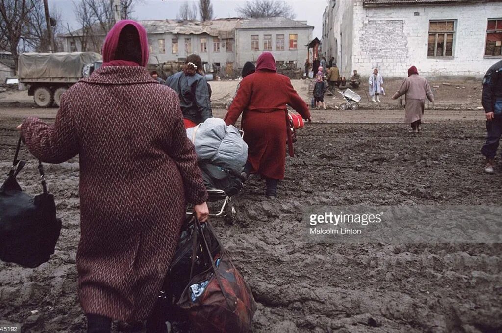 Потери мирных жителей. Мирные жители Грозный 1994. Мирные жители в Грозном 1995. Ад Чечня Грозный январь 1995г.