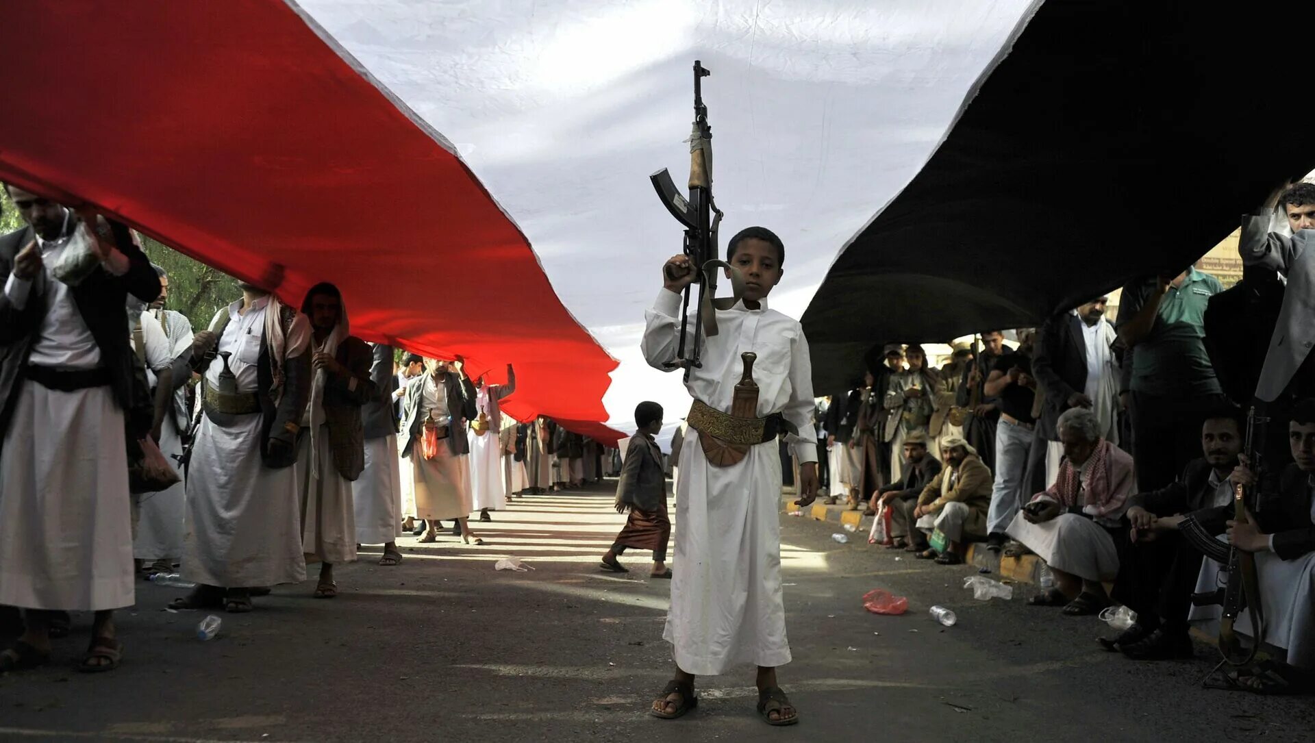 Йемен хуситы. Конфликт Саудия Аравия и Йемен. ОАЭ В Йемене.