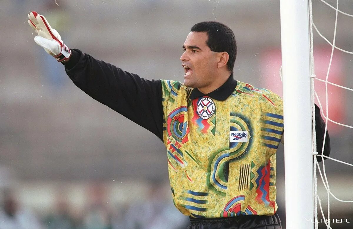 Чилаверт вратарь. Чилаверт. хосе чилаверт. jose luis chilavert. парагвайский вратарь чилаверт.
