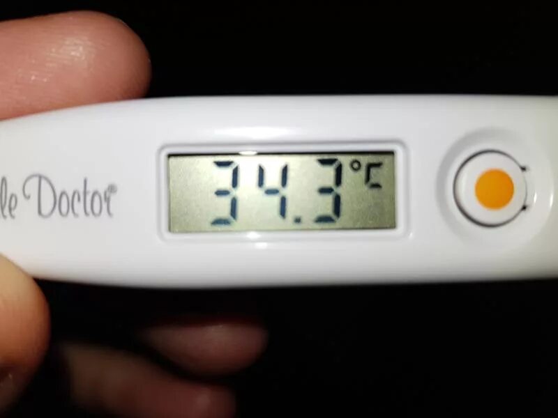 Что делает temp. Градусник с температурой 34,9. Градусник с температурой 35.6. Электронный градусник 37.7. Температура 34 на градуснике электронном.