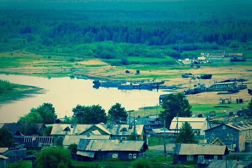 Магазин пера ижма. Поселок щельяюр. Природа щельяюра. Природа щельяюра. Село няшабож республика коми.