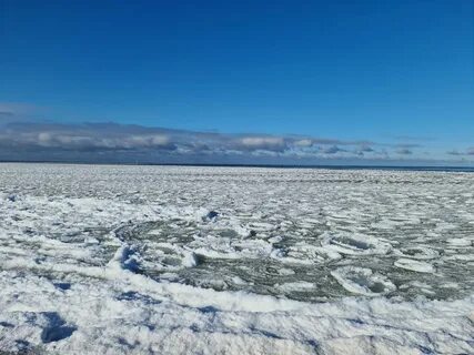 Балтийское море замерзло