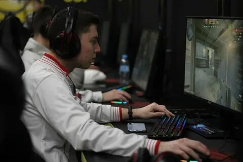 Gamer 1