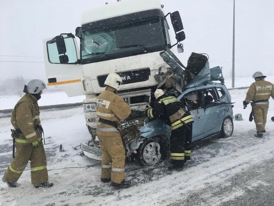 Авария 10 января 2021 на трассе м7. Авария на трассе м7 в Татарстане. ДТП В Чувашии сегодня на трассе м 7. 13 декабря 21
