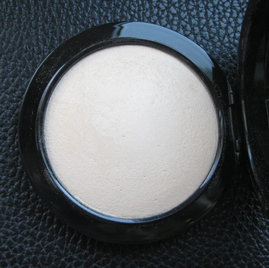 Skinfinish natural. Mac Mineralize Skinfinish natural Light. Mac Mineralize Skinfinish пудра оттенки. Mac Mineralize Skinfinish natural Light Plus. Пудра Mac Mineralize Skinfinish natural.