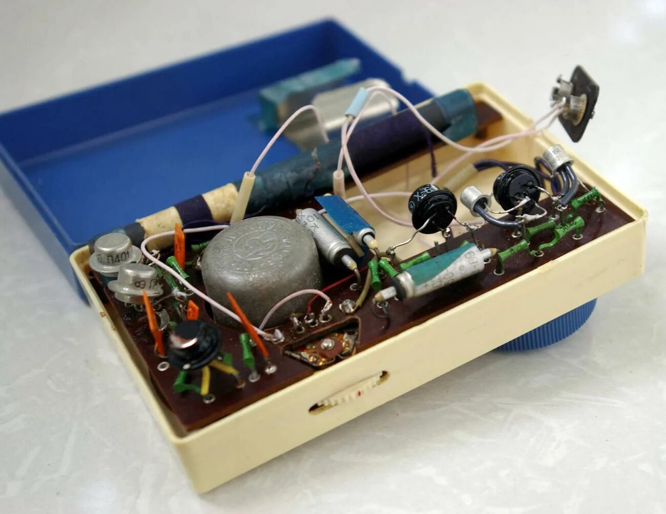 Electron m