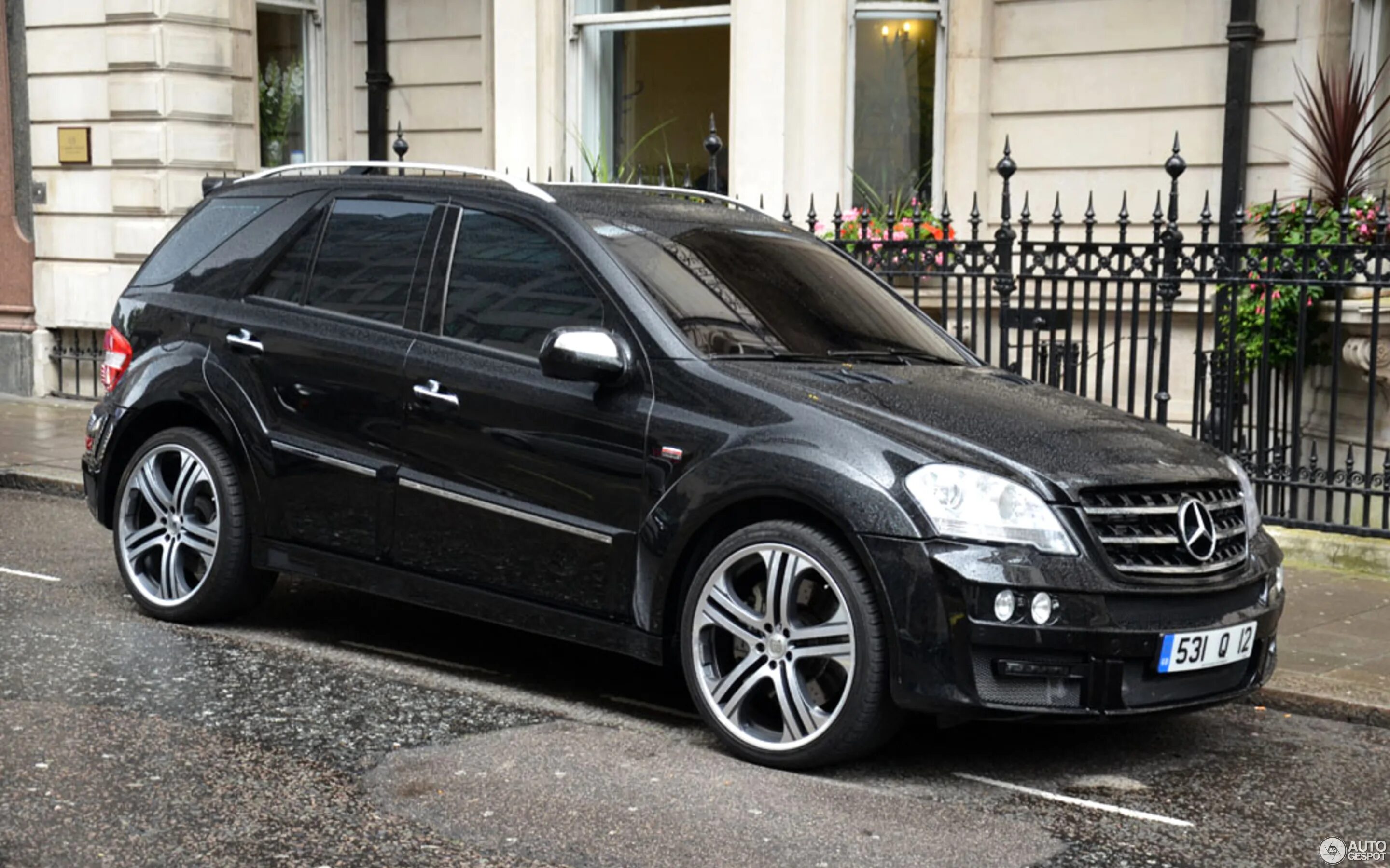Мл 164 кузов. Mercedes ml 63 brabus w164. mercedes w164 r20. ml w164 brabus. mercedes ml 164 brabus.