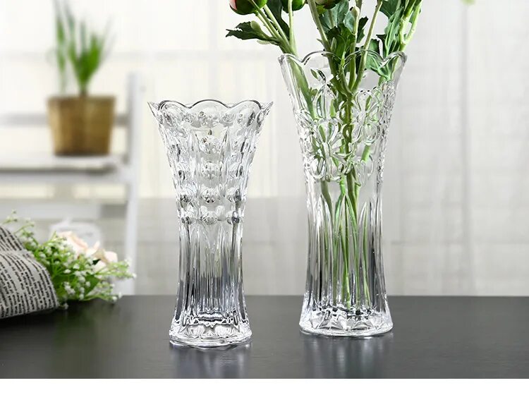 Прозрачная ваза. Стеклянная ваза для цветов прозрачная. Декор прозрачной вазы. Красивая стеклянная ваза. Ваза напольная прозрачная.