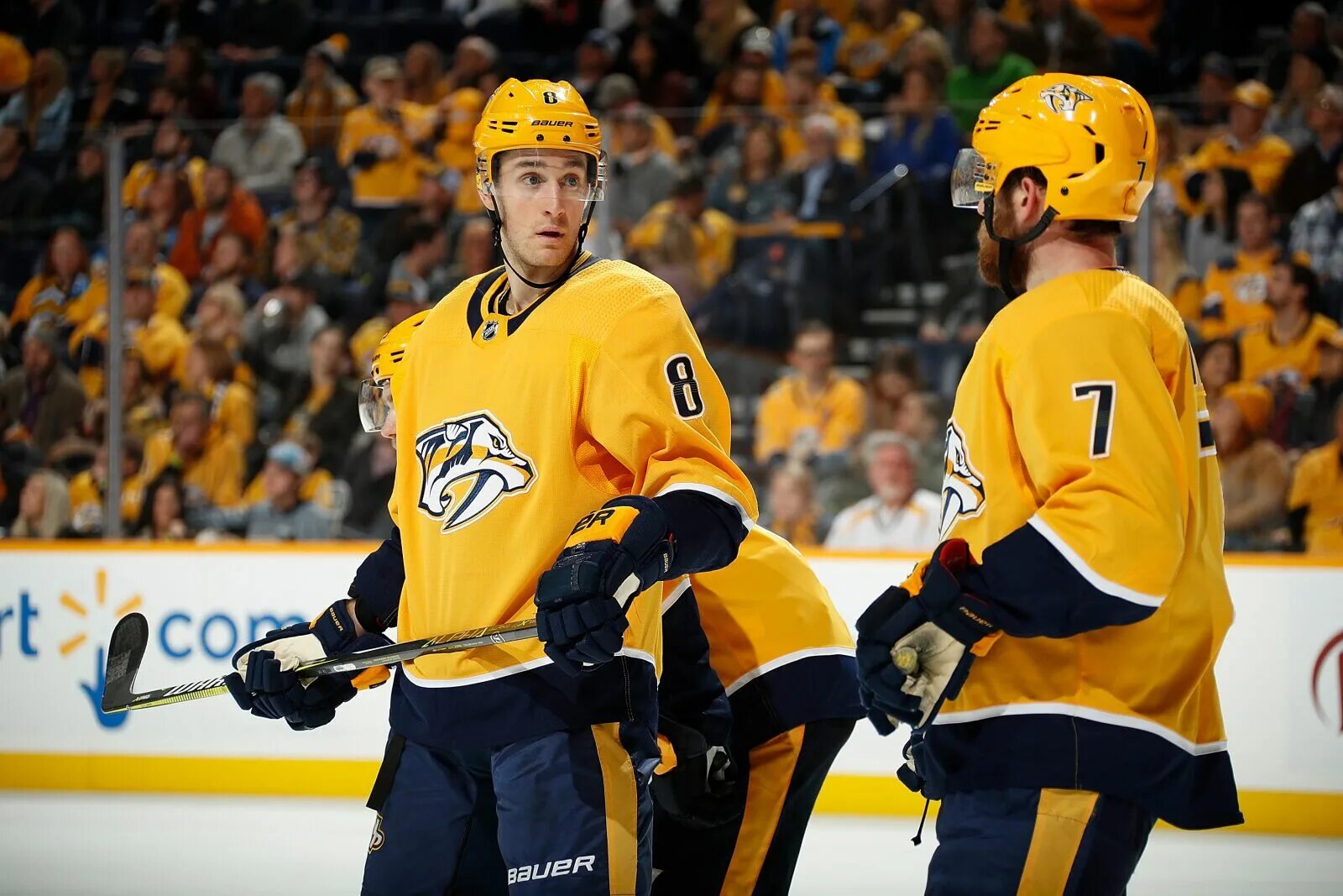 Matt duchene nashville. Нэшвилл последние. Эрик карлссон нхл. Классическая форма нэшвилл нхл. Ян лашак нэшвилл.