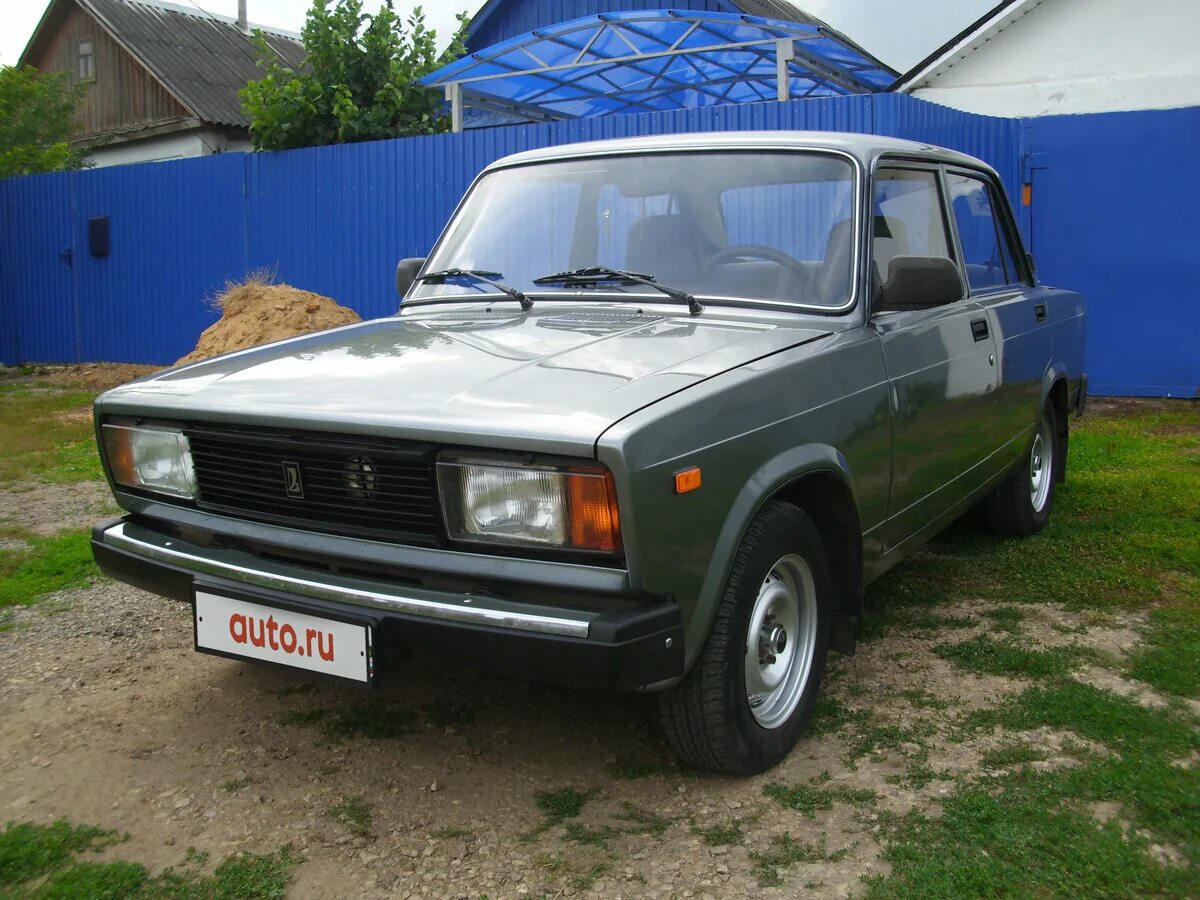 Ваз 2105 бежевая 1990. Ваз 2105 2010. Ваз 21053 балтика. Ваз 2105 2002 года. Ваз 2105 бежевая.