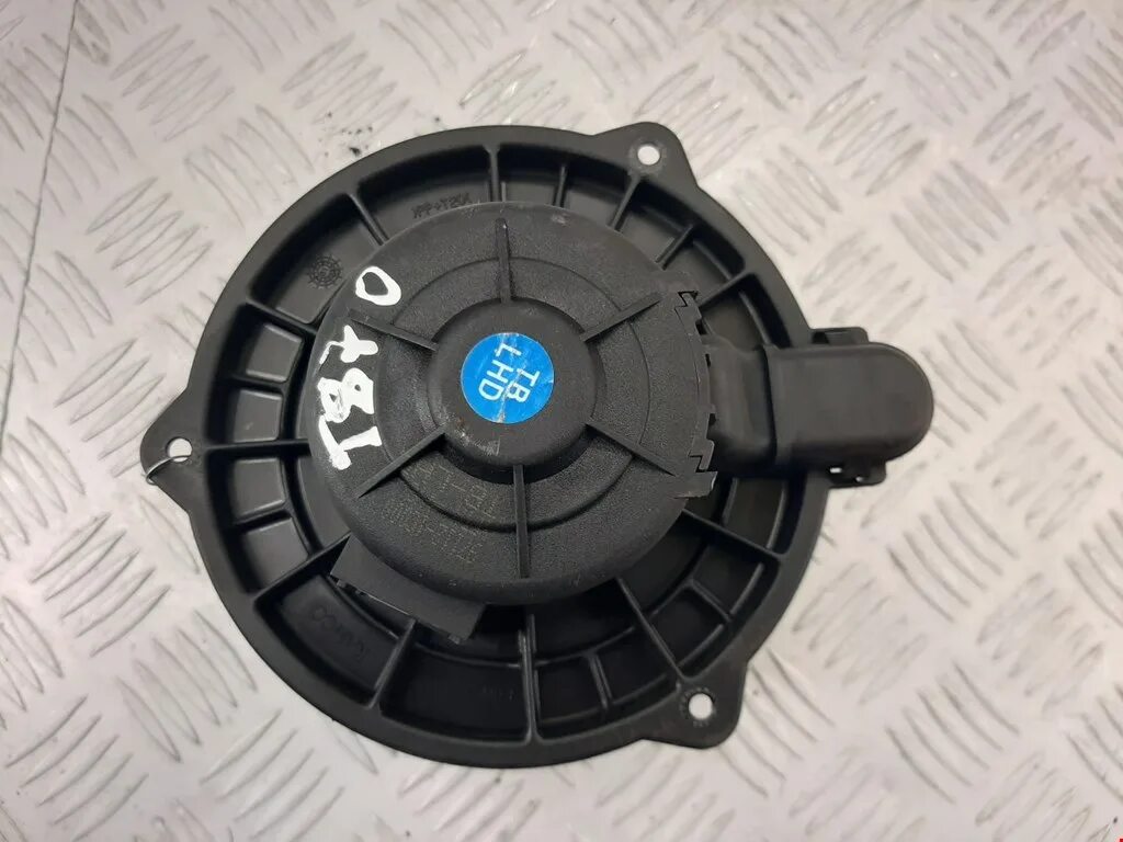 Моторчик хендай печка. Мотор печки хендай санта фе артикул. F00s330024 мотор печки. Мотор печки хундай матрикс. Моторчик печки хендай матрикс.