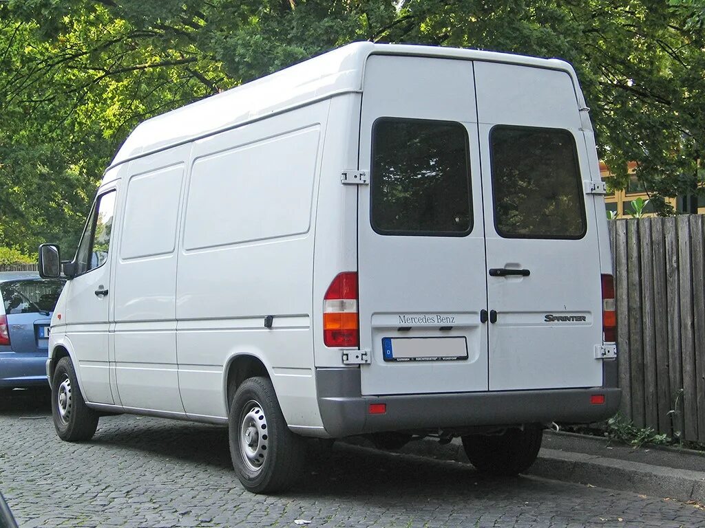 Мерседес Спринтер 2005. Mercedes-Benz Sprinter 1995. Средний спринтер