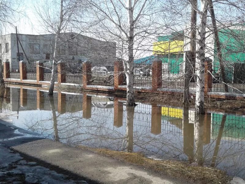 Погода в усть калманке. Водопад Усть Калманка. Усть-Калманка Алтайский край водопад. Плотина Усть Калманка. Алтайский край Усть Калманский район водопад.