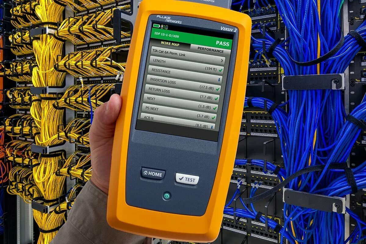 650 dsx. DSX CABLEANALYZER™ Series Copper Cable certifiers. Fluke DSX. Fluke DSP-4000 CABLEANALYZER. Dsx2-8000-Pro.