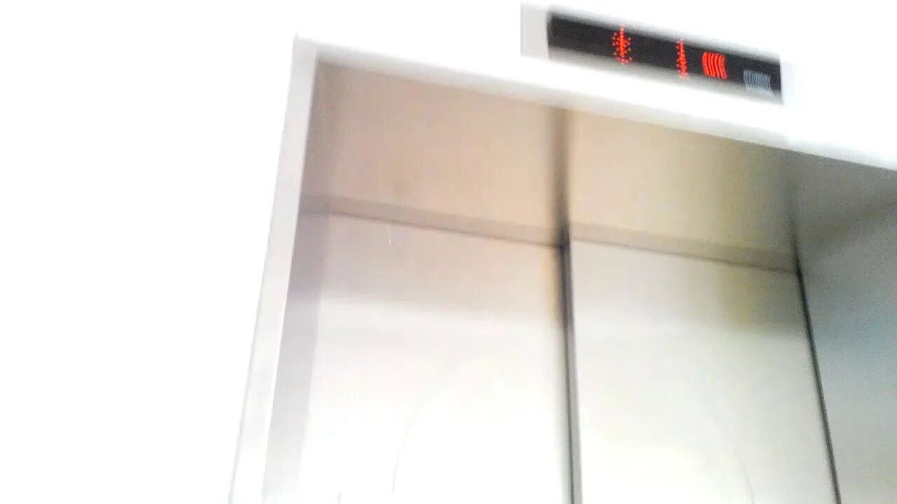 Elm лифт. Грузопассажирский лифт 2013 КМЗ. Лифт Elm. Лифт Hyundai р1000. Грузовой лифт Hyundai р1000 co.