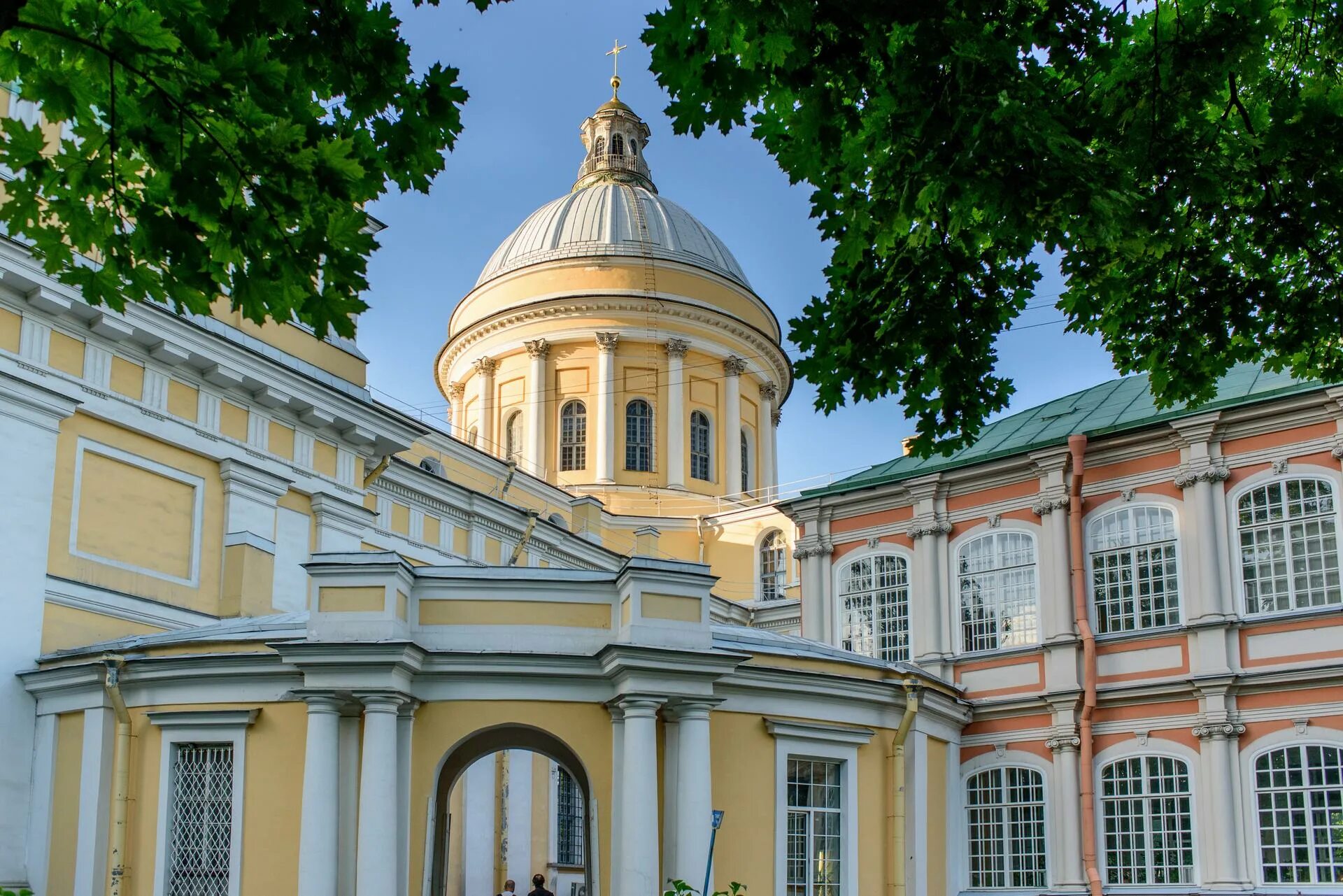 Свято троицкий невская лавра санкт петербург