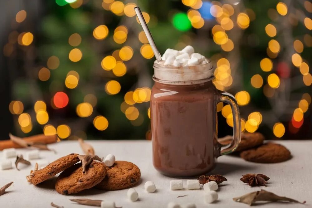 Шоколадный молочный милкшейк. Лет какао. Какао шоколад. Кружка с горячим шоколадом. Чашка какао.