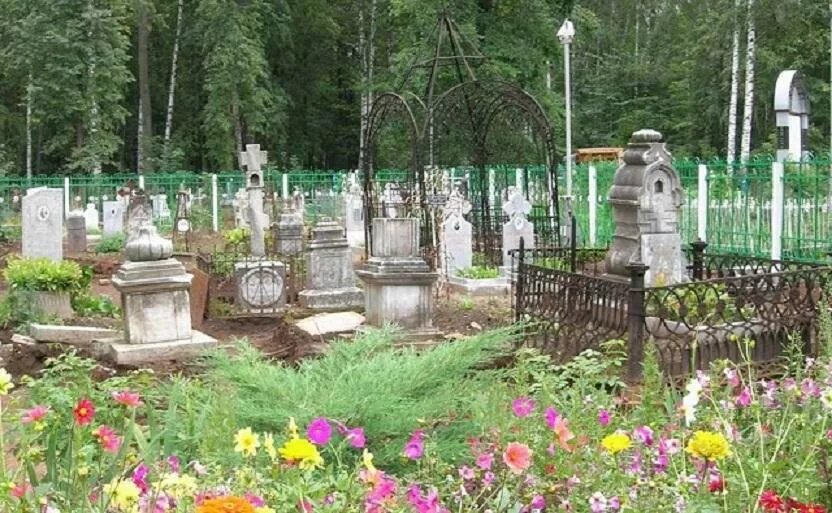 Северное кладбище нижний. Кладбище северное нижний тагил. Новосормовское кладбище нижний новгород. Кладбище рудника 3 интернационала нижний тагил. Кладбище нижний новгород.