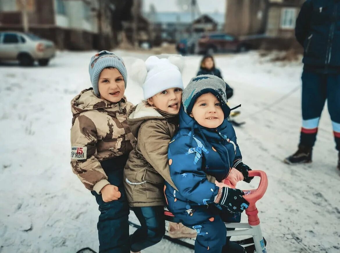 Нягань рождение 9 ребенка фото. Халима киссе родившая 9 детей. Как выглядит мама. Мама 9 апреля. Загадки на день матери.