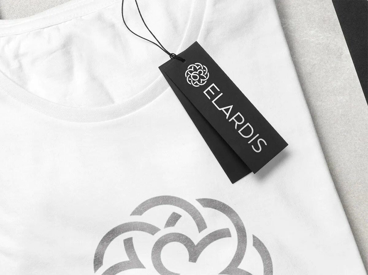 Бренды одежды. Бренд одежды 4 forms. Бренд одежды 4 forms. Стильная женская одежда. Спортивный бренд андер армор.