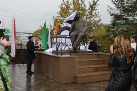 Памятник татарскому