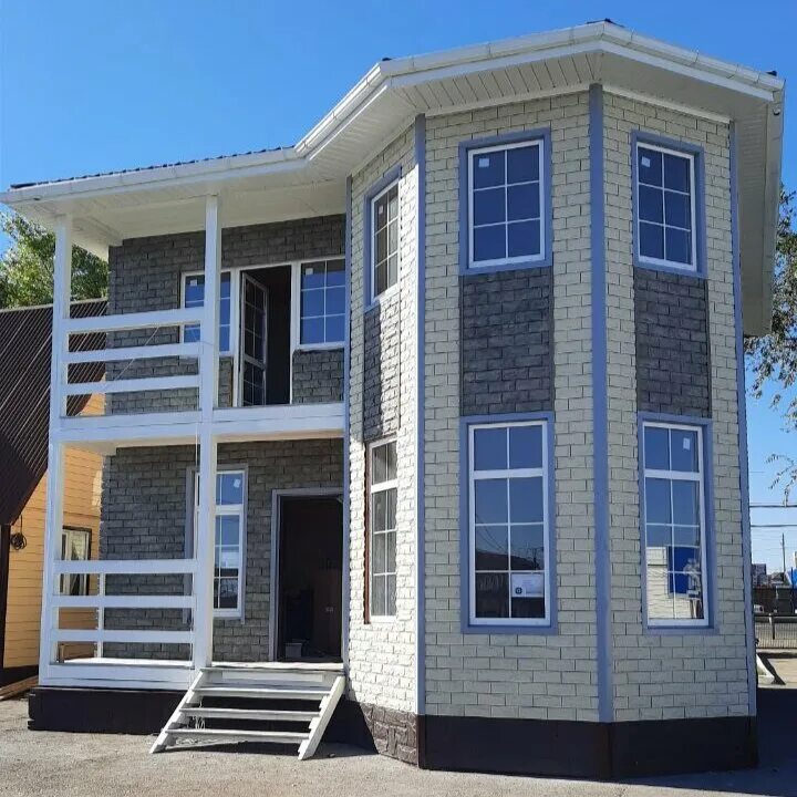 кирпичный дом. частный дом от застройщика. стройки в ростове. одноэтажный кирпичный дом. двух этажныцхдом из кирпича.