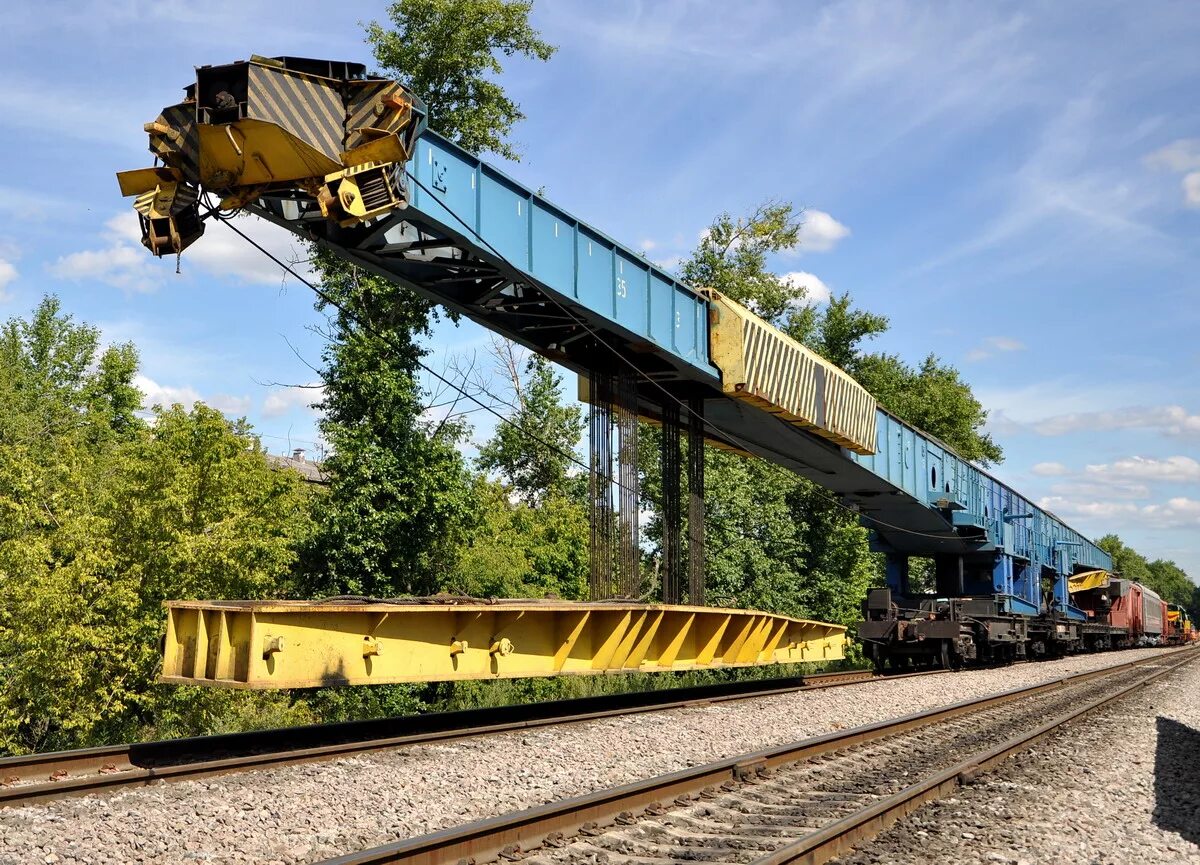 станция бавлены вокзал. станция киштуан. грузовой поезд. маро железнодорожный. маро кучино хинкальная.