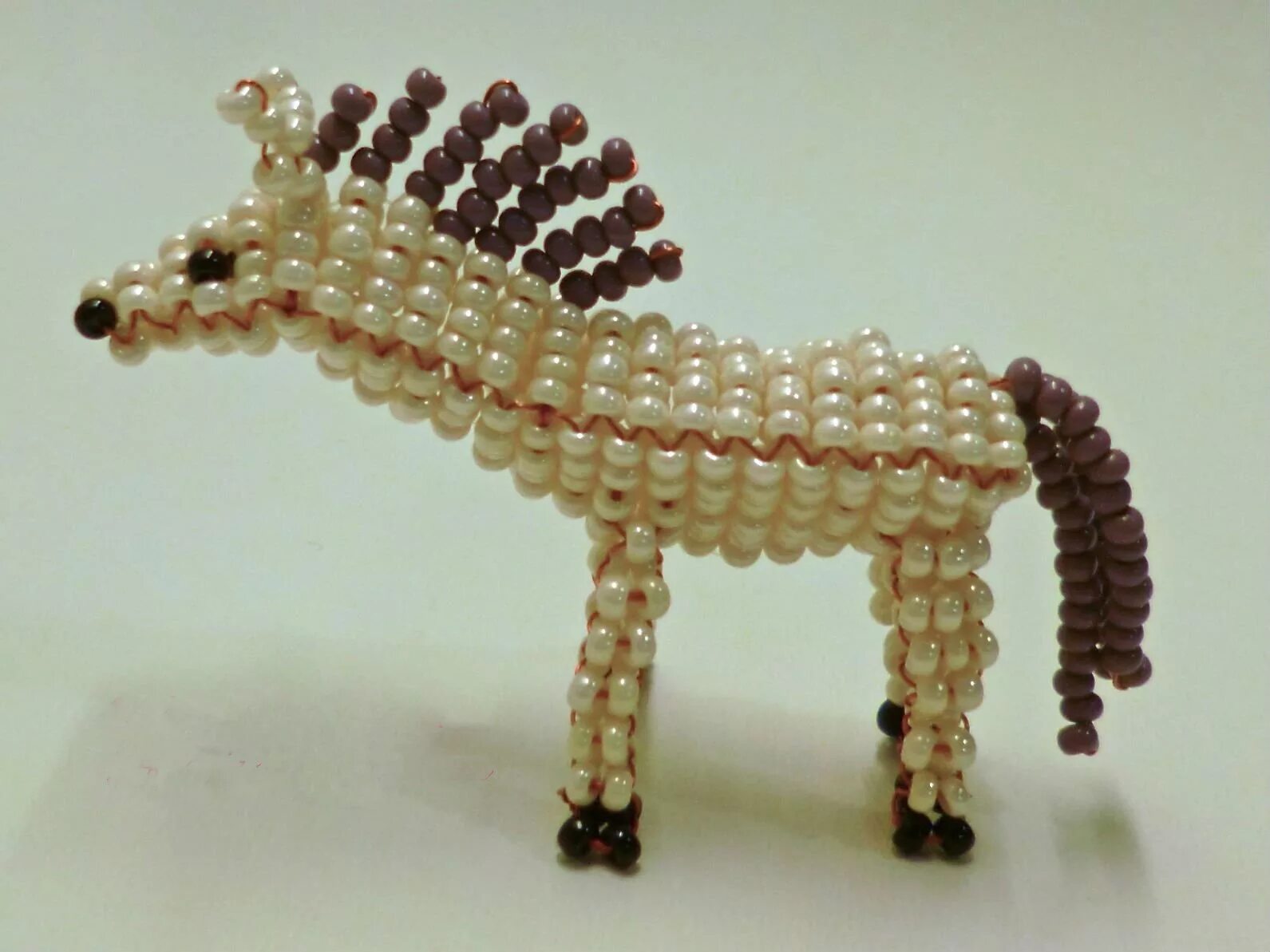 Фигурки из бисера для начинающих. Фигурки из бисера. Лошадь из бисера. Животные из бисера. Фигурки из бисера.