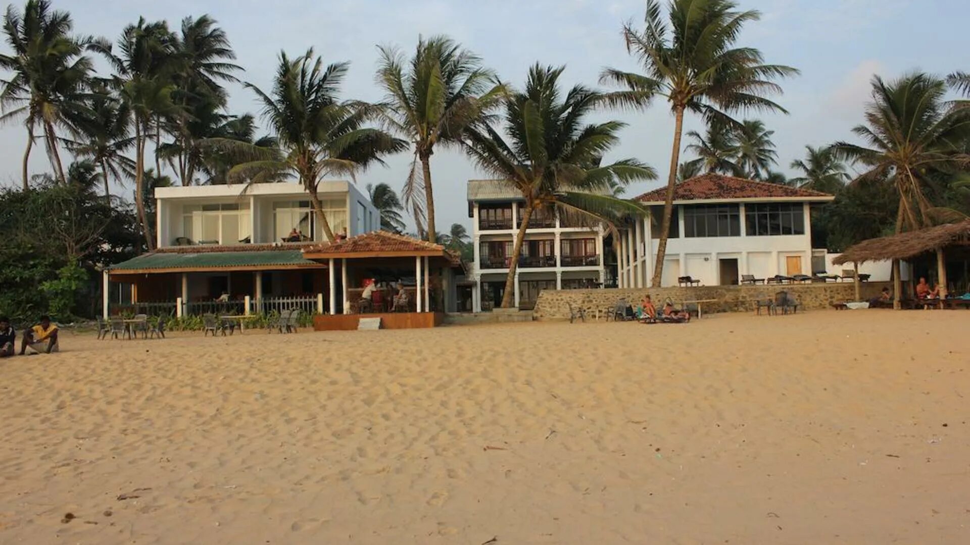 Хиккадува бич. Хиккадува пляж. hikkaduwa beach hotel шри ланка. пляж хиккадува шри ланка. пляж хиккадува на шри ланке.
