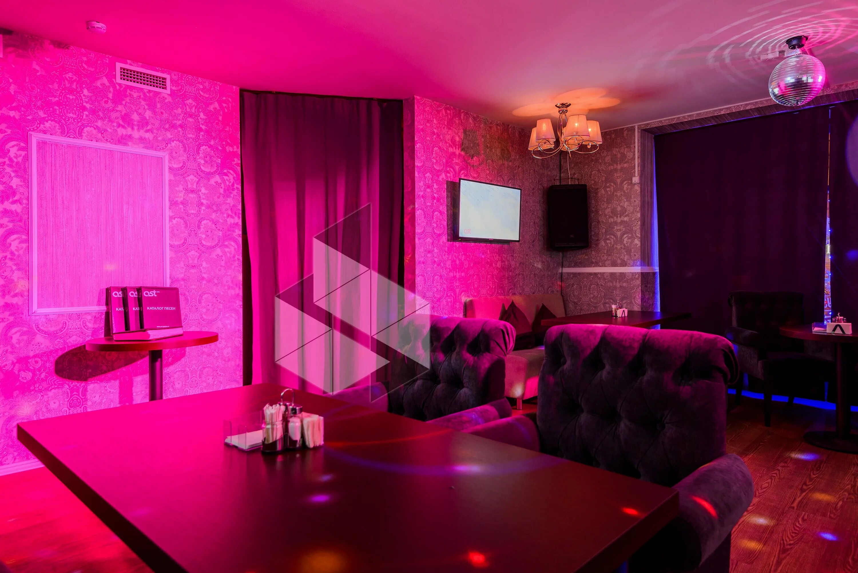 Караоке бар дуэты спб. Кавер группа двое. Дуэты на белинского. Дуэты на белинского. Караоке бар дуэт чита.