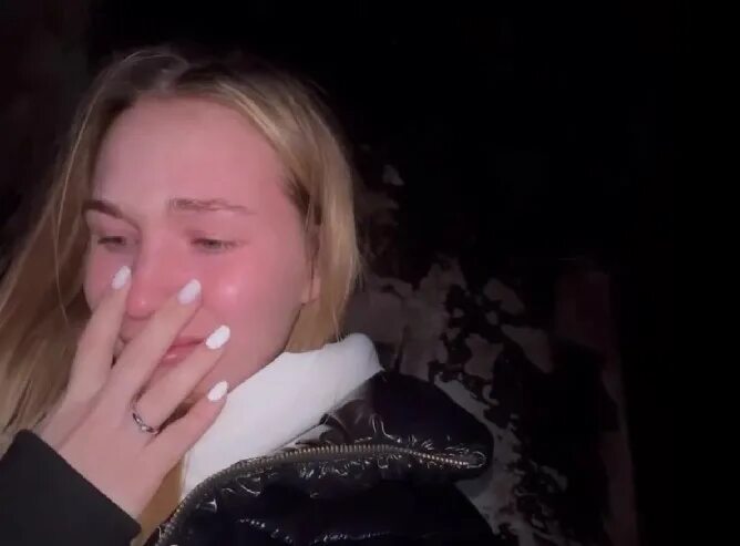 Пожар в квартире. Блогеры лера и даня гусаровы. Лера и даня гусаровы возраст. Пожар в поселке металлострой. Блогеры лера и даня гусаровы.