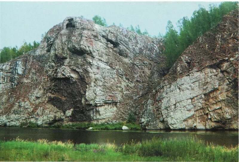 Каменские горы. Скала Богатырек Каменск-Уральский. Скала динозавр Каменск-Уральский. Скала Филин Каменск-Уральский. Каменные ворота Каменск Уральский.