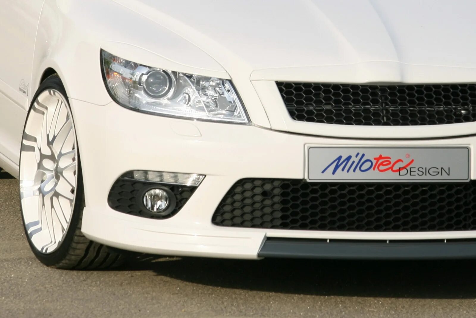 Milotec Octavia a5. Skoda Octavia a5 RS. Решетка Skoda Octavia RS.