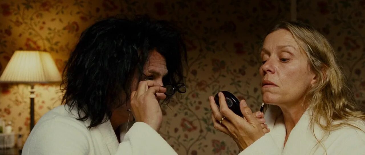 Бывшее 2011. Ангелина миримская актриса. Ангелина миримская иванько. Быть или не быть фильм 2011. Сказка есть фильм 2011 константин хабенский.