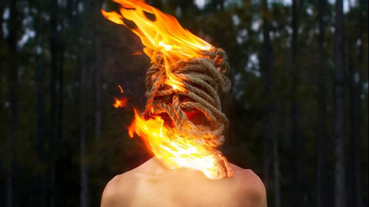 Сгоревшая голова. Огонь внутри. Горящая голова. Человек огонь. Огонь внутри человека.
