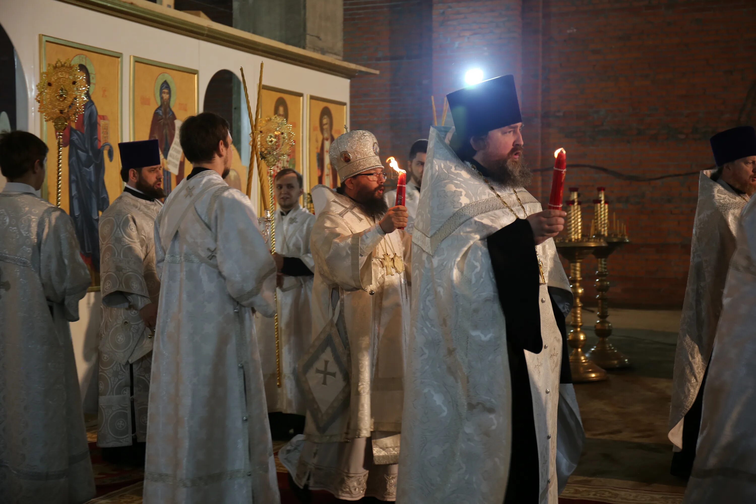 Церковь успения пресвятой богородицы сосенки. Первая литургия в храме. Храм ангелины сербской. Первая литургия. Сергей семенюк храм христа спасителя.