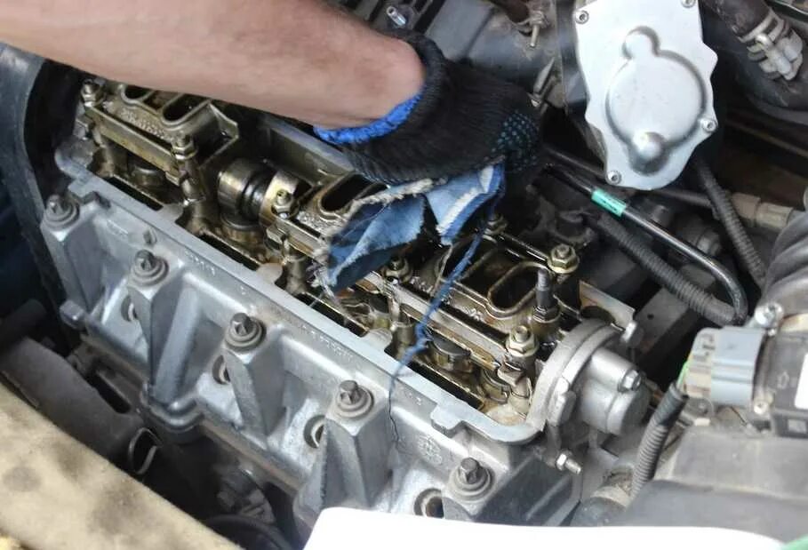 Двигатель 11186 гнет. Клапана Гранта 8 клапанная. Толкатели клапанов Гранта 8 клапанная. Клапана ВАЗ Гранта 8.