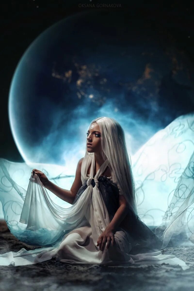 3 красавицы небес. Принцесса природы. Песня три красавицы небес. Сказочная девушка. Портрет в облаках.
