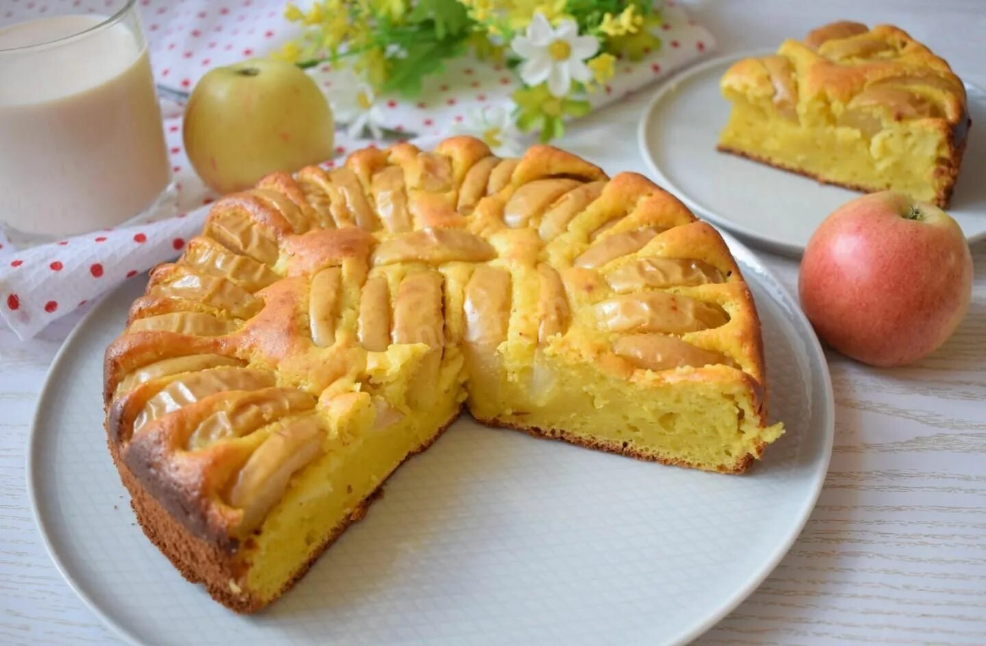Просто рецепт творожная шарлотка с яблоками