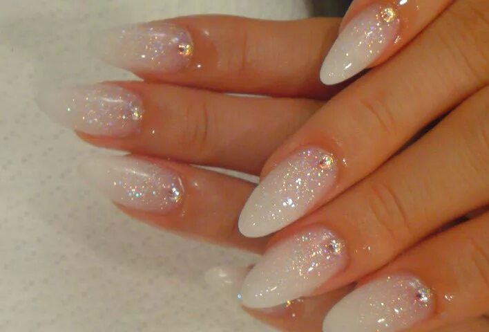 Gorgeous Acrylic Ombre Nails with a Touch of Silver