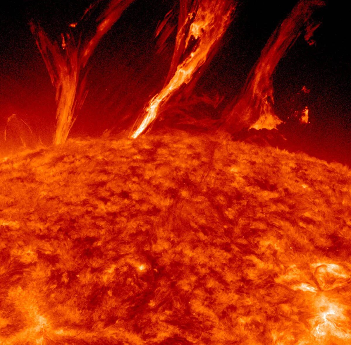 Фотосфера хромосфера,пятна и протуберанцы. Поверхность солнца. Фотосфера солнца. Термоядерные реакции на солнце.