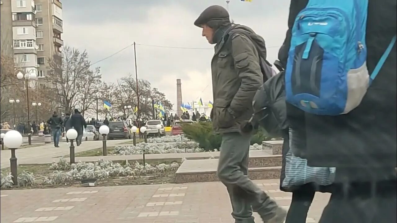 Мелитополь сегодняшний день. Митинг в Мелитополе. Мелитополь митинги март 2022. Мелитополь протесты 2022 год. Митинг в Мелитополе сегодня.