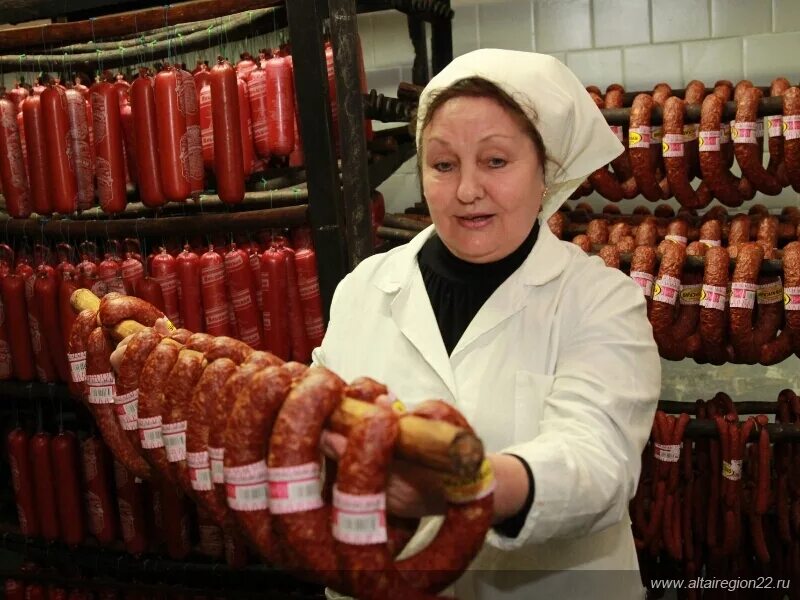 Технолог на мясокомбинате. Работа на мясокомбинате в москве вакансии. Работа на мясокомбинате в москве вакансии. Колбасное производство. Работа вахтой от 15 смен.