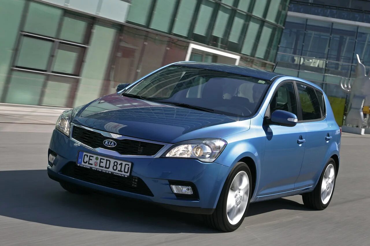 Машина Kia Ceed 2010. Kia Ceed 1. Kia Ceed 1 пок. Kia Ceed хэтчбек 1 поколение.