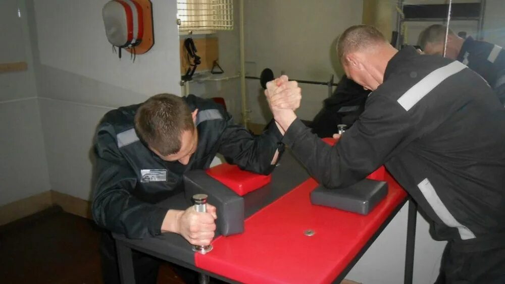 Иковка курганская область тюрьма. Фото осужденных. Осужденные в колонии. Внимание осужденных. Рязанская воспитательная колония 1994.